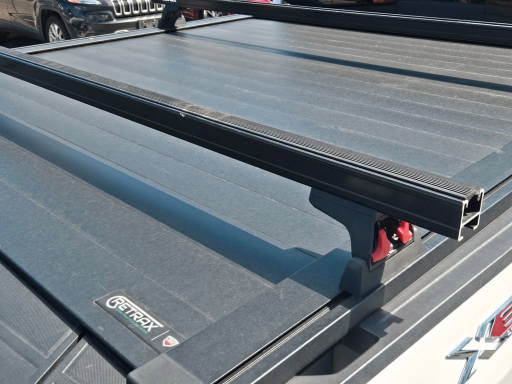 Used 2023 GMC Sierra 1500 SLT w/ SLT Premium Plus Package AWD/4WD image 17