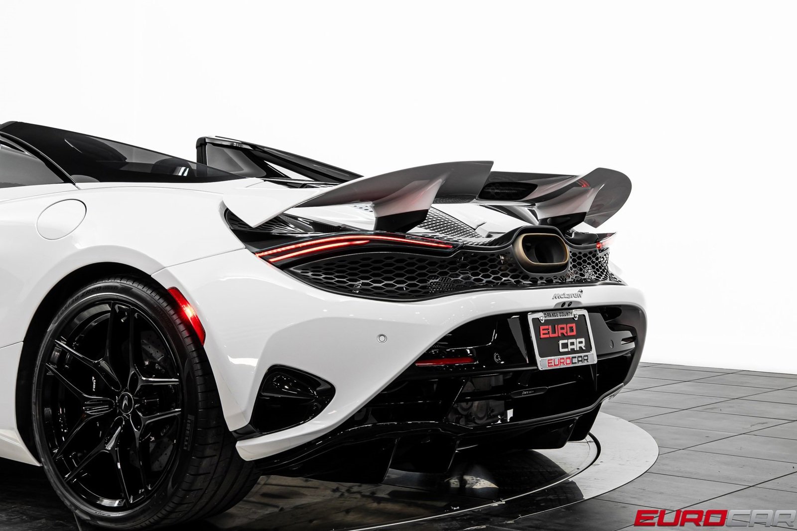 Used 2024 McLaren 750S Spider image 21