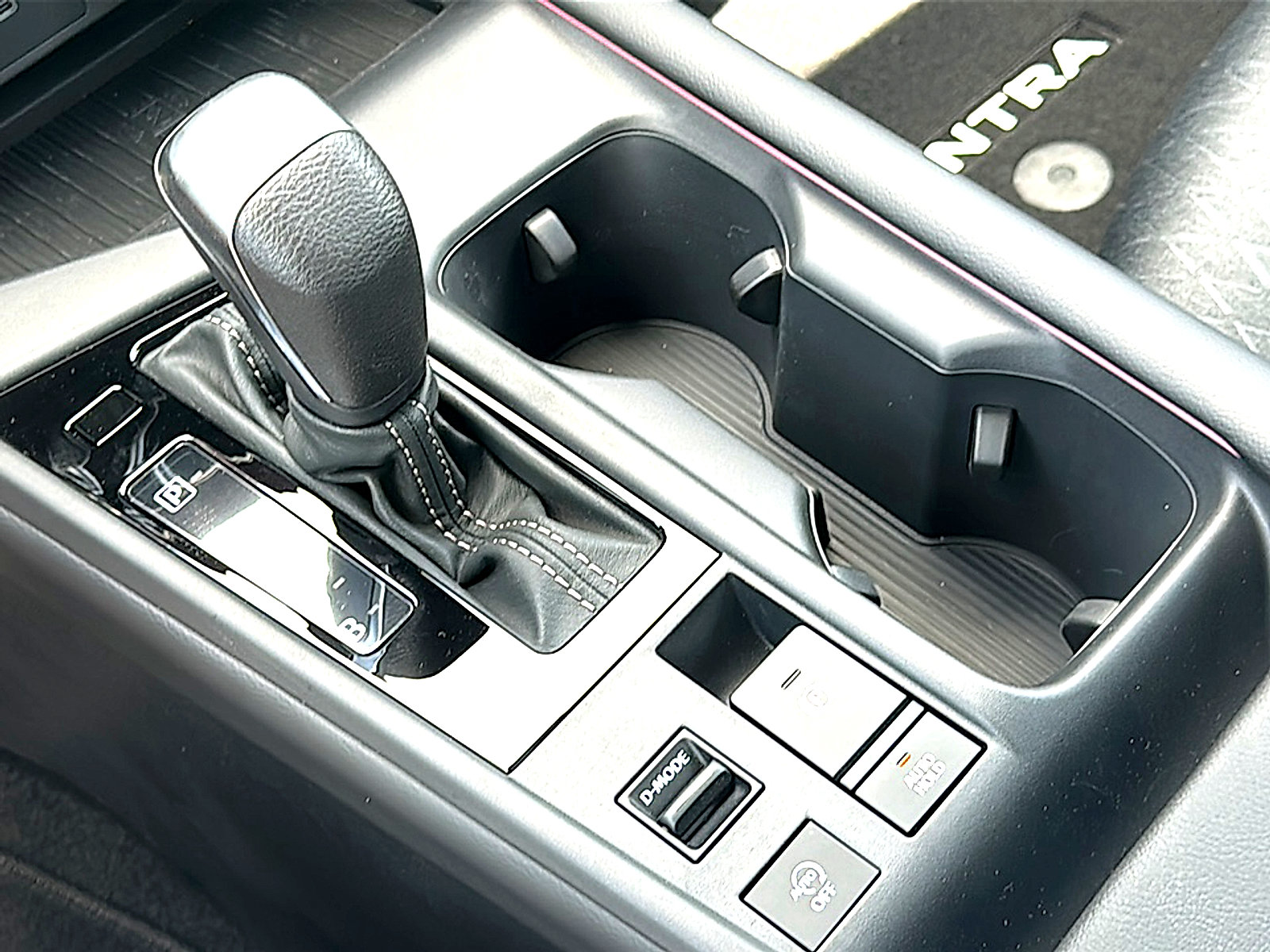 New 2026 Nissan Sentra SV w/ SV Convenience Package FWD image 25