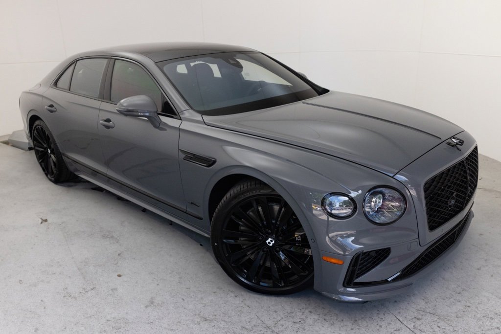 Used 2025 Bentley Flying Spur Plug-In Hybrid image 13