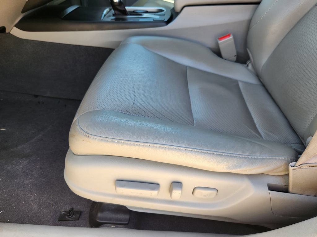 Used 2017 Acura RDX w/ Technology Package FWD image 25
