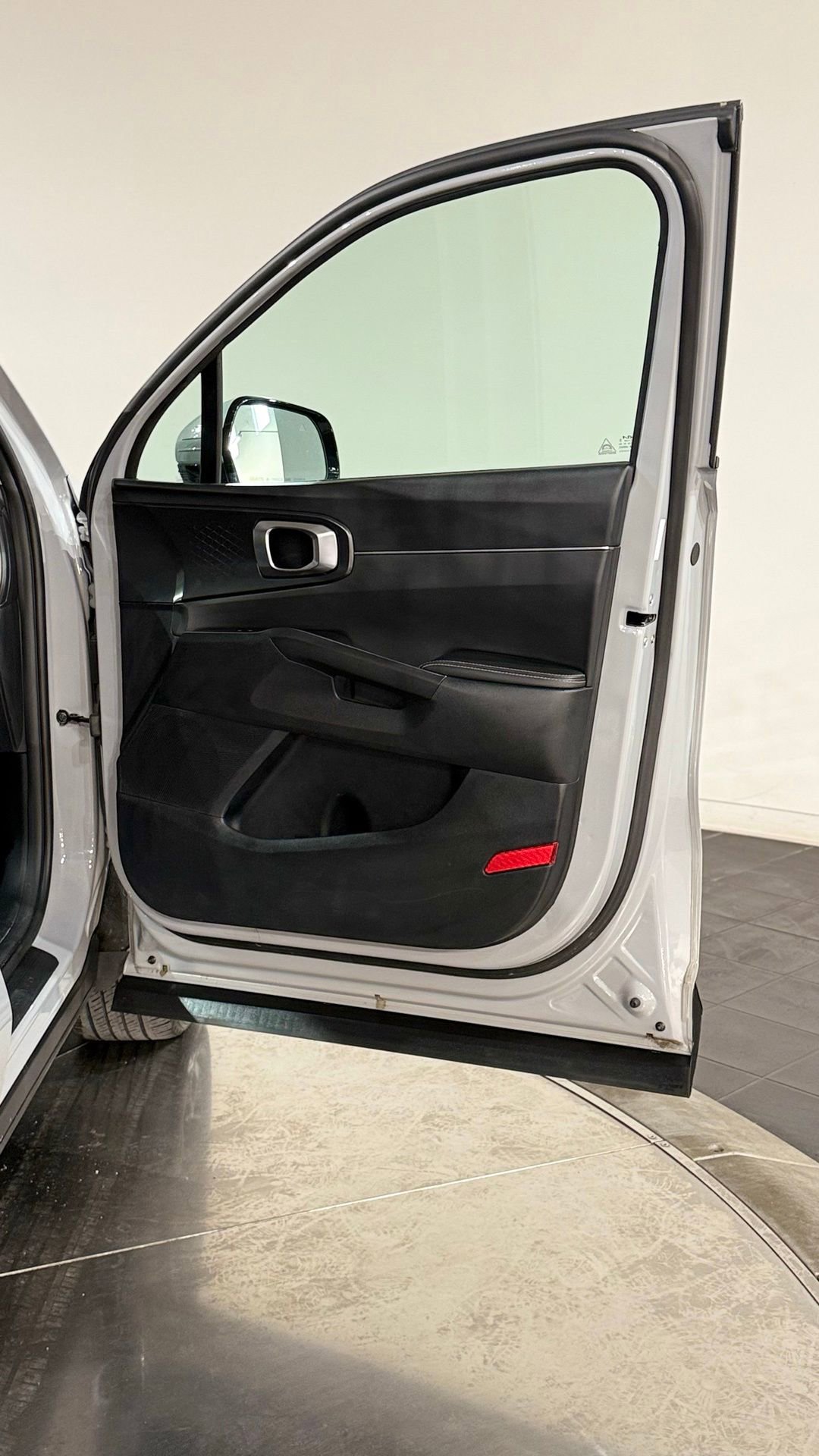 Used 2024 Kia Sorento S w/ Panoramic Sunroof Package image 65