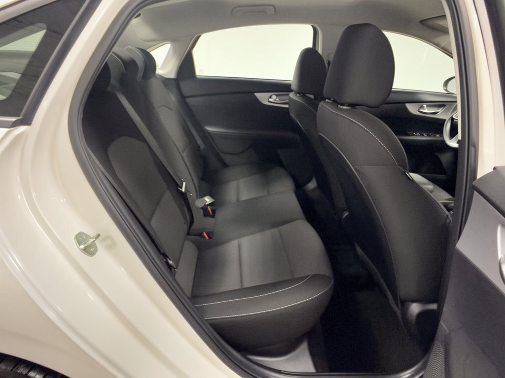 Used 2023 Kia Forte LXS w/ LXS Technology Package FWD image 29