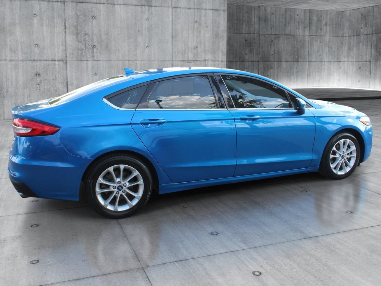 Used 2019 Ford Fusion SE FWD image 7