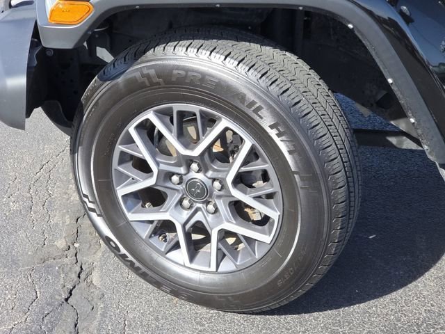 Used 2024 Jeep Wrangler Sahara image 22