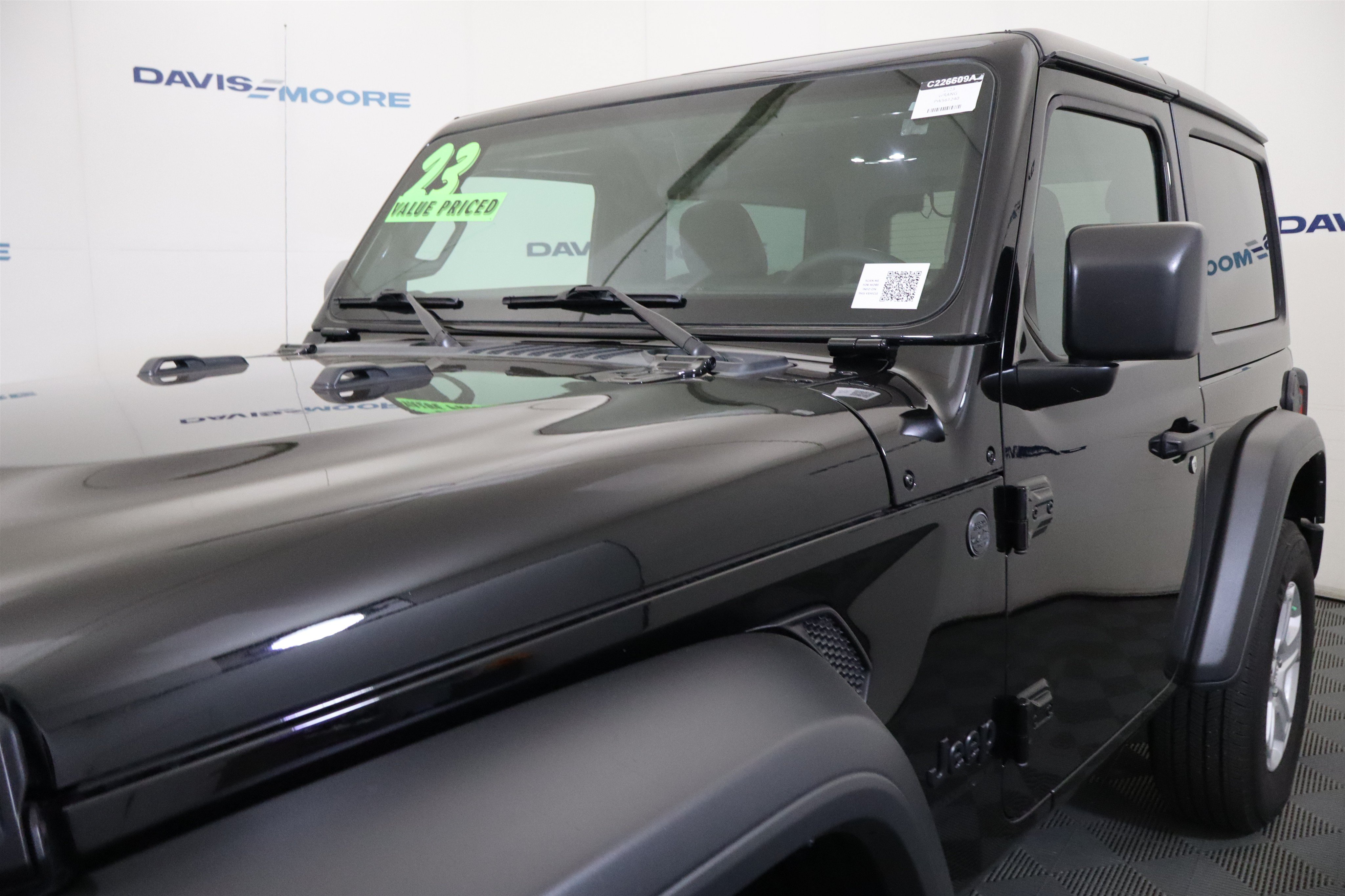 Used 2023 Jeep Wrangler Sport AWD/4WD image 13