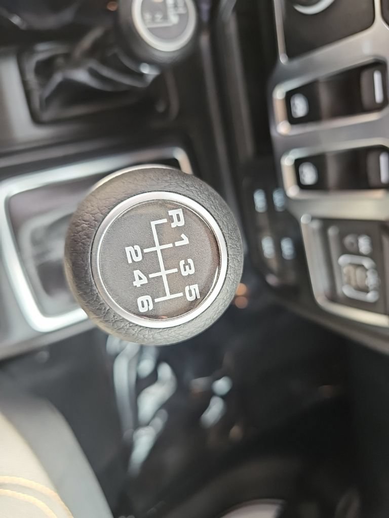 Certified 2025 Jeep Wrangler Sport AWD/4WD image 27