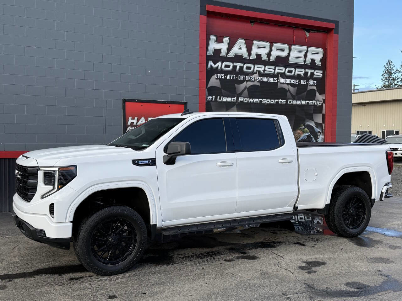 Used 2024 GMC Sierra 1500 Elevation image 8