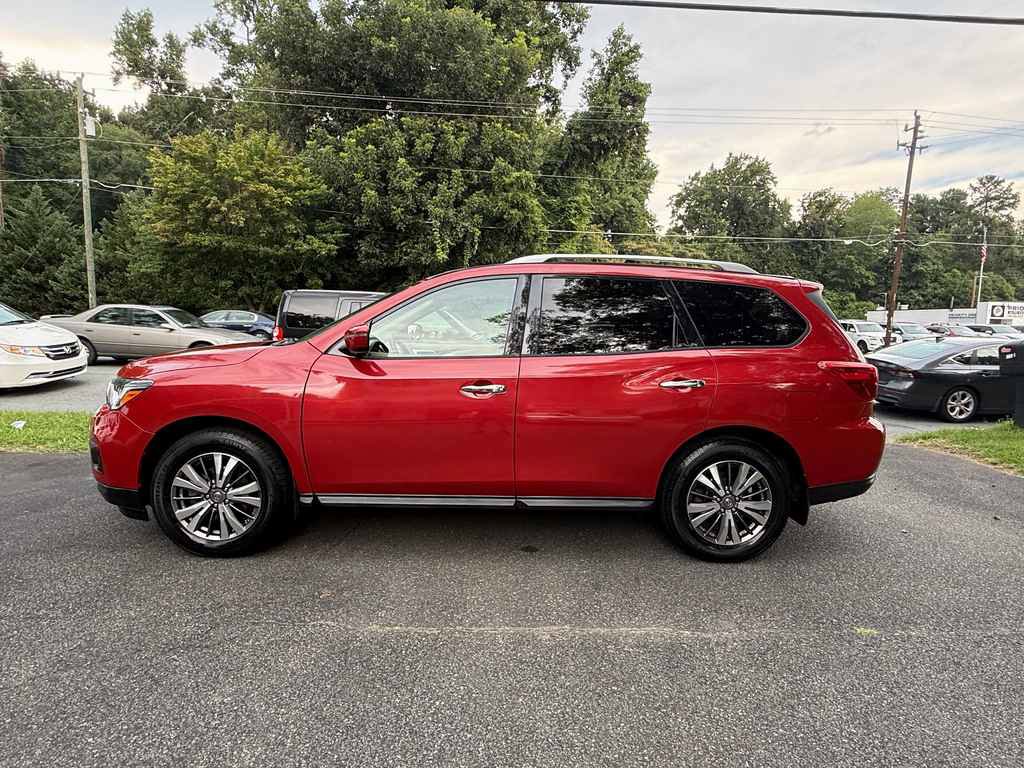 Used 2018 Nissan Pathfinder SV w/ Cargo Package FWD image 7