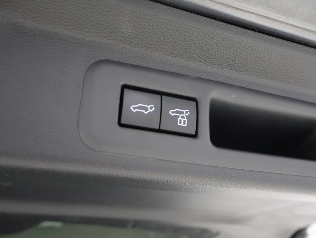 Used 2023 Toyota Sequoia Capstone AWD/4WD image 20