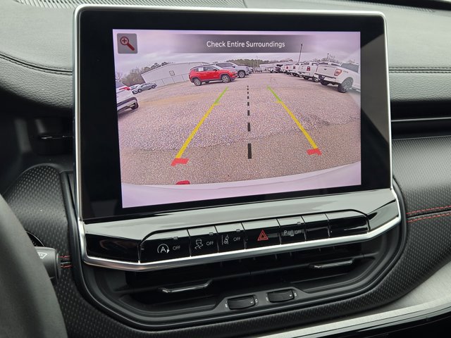 Used 2025 Jeep Compass Trailhawk w/ Trailhawk Elite Group AWD/4WD image 24