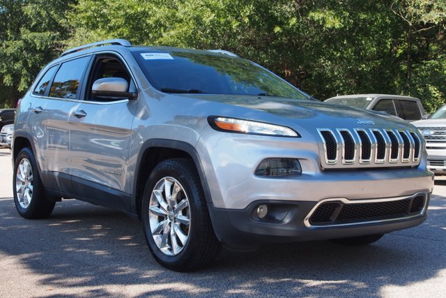 Used 2017 Jeep Cherokee Limited AWD/4WD image 1