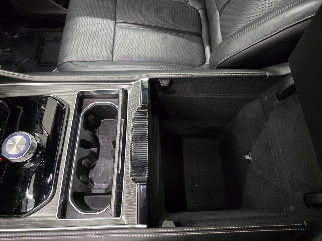 Used 2024 Jeep Wagoneer Series II w/ Flexible Seating Group RWD image 27
