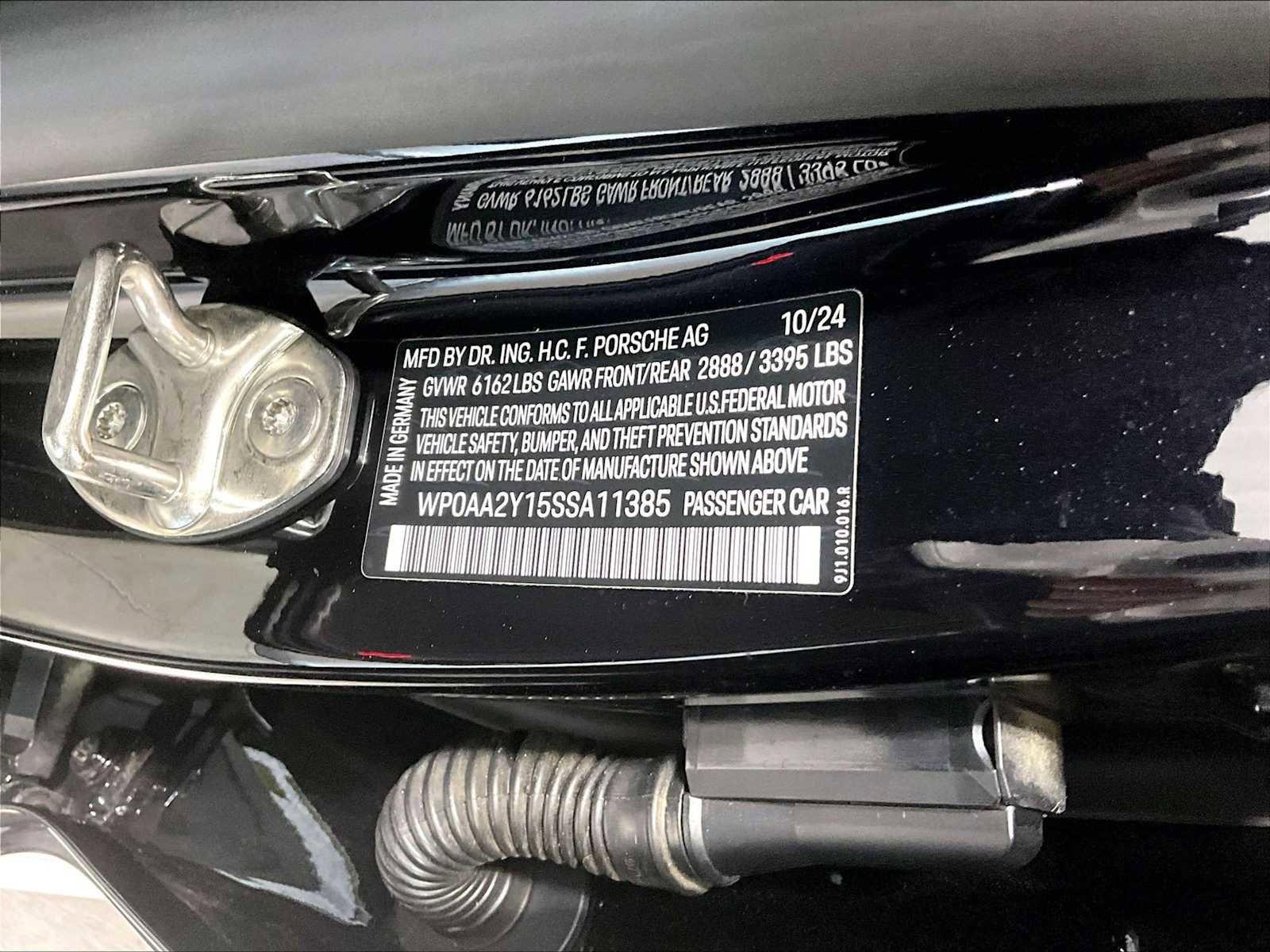 Used 2025 Porsche Taycan image 36