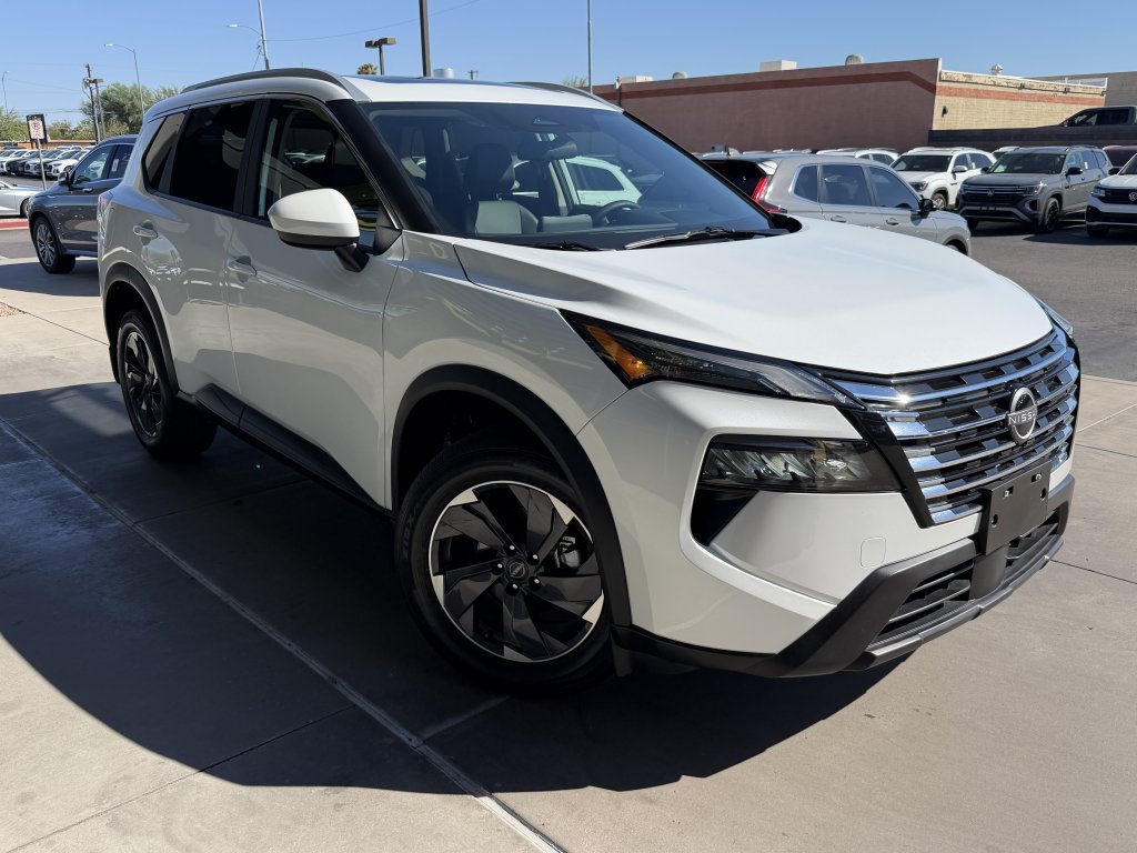 Used 2026 Nissan Rogue SV FWD image 6