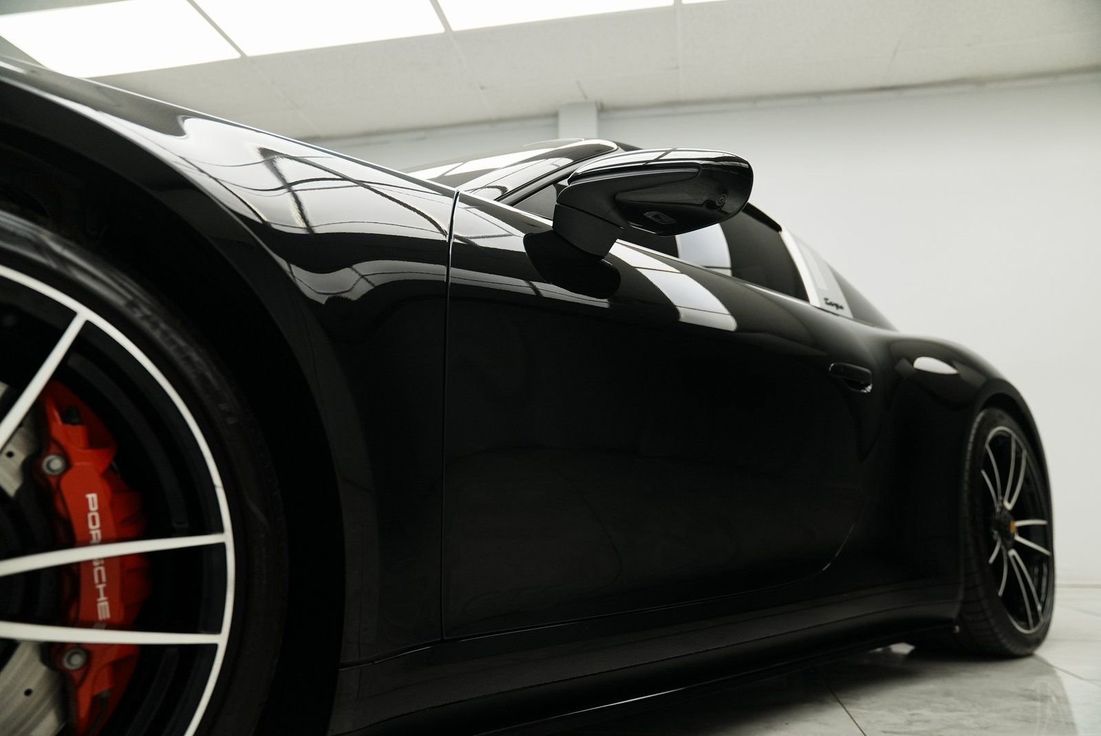 Used 2022 Porsche 911 Targa 4 GTS image 18