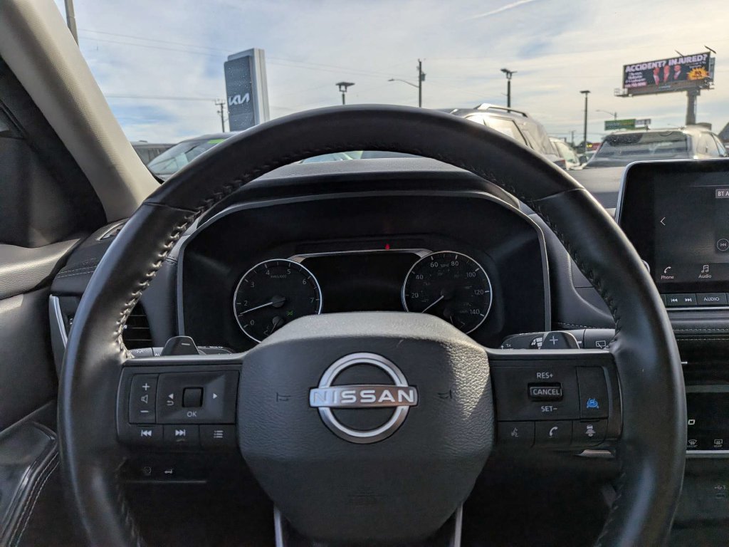Used 2025 Nissan Rogue SV AWD/4WD image 23