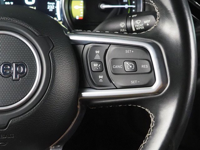 Used 2022 Jeep Wrangler Unlimited Sahara w/ Safety Group image 25