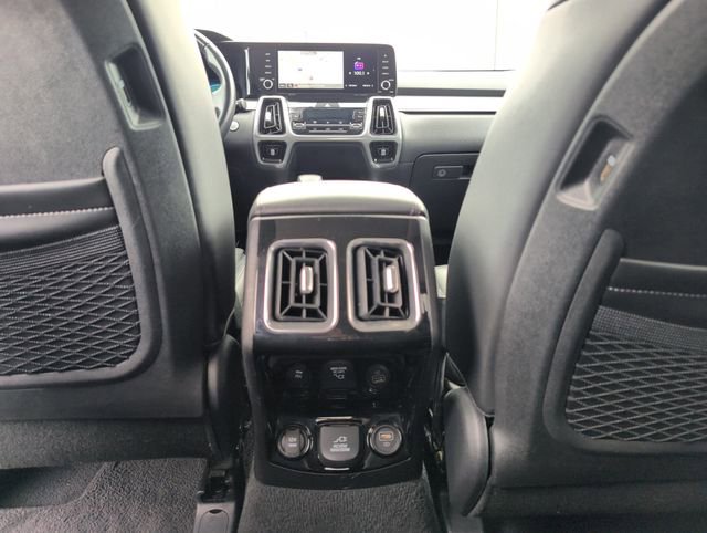 Used 2023 Kia Sorento SX AWD/4WD image 31