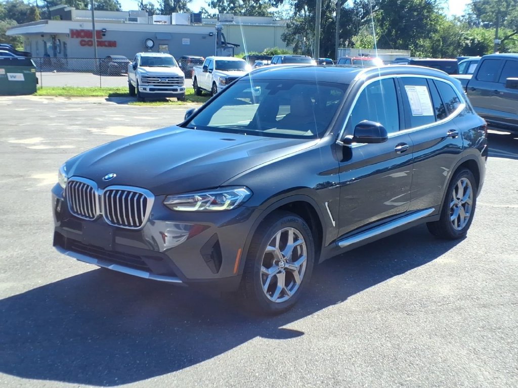 Used 2023 BMW X3 xDrive30i AWD/4WD image 3
