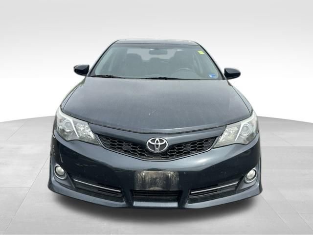 Used 2014 Toyota Camry SE FWD image 11