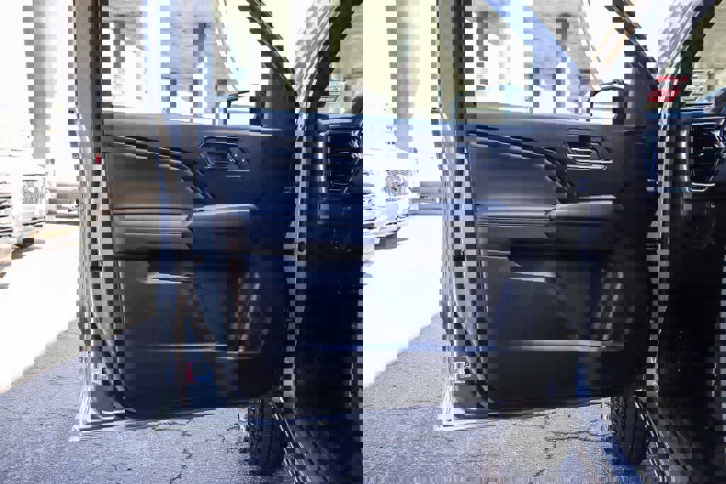 Used 2025 GMC Canyon Elevation w/ Convenience Package image 23