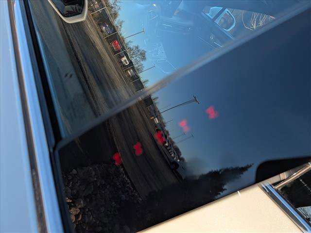 Certified 2022 Lincoln Nautilus Reserve w/ Luxury Package image 11