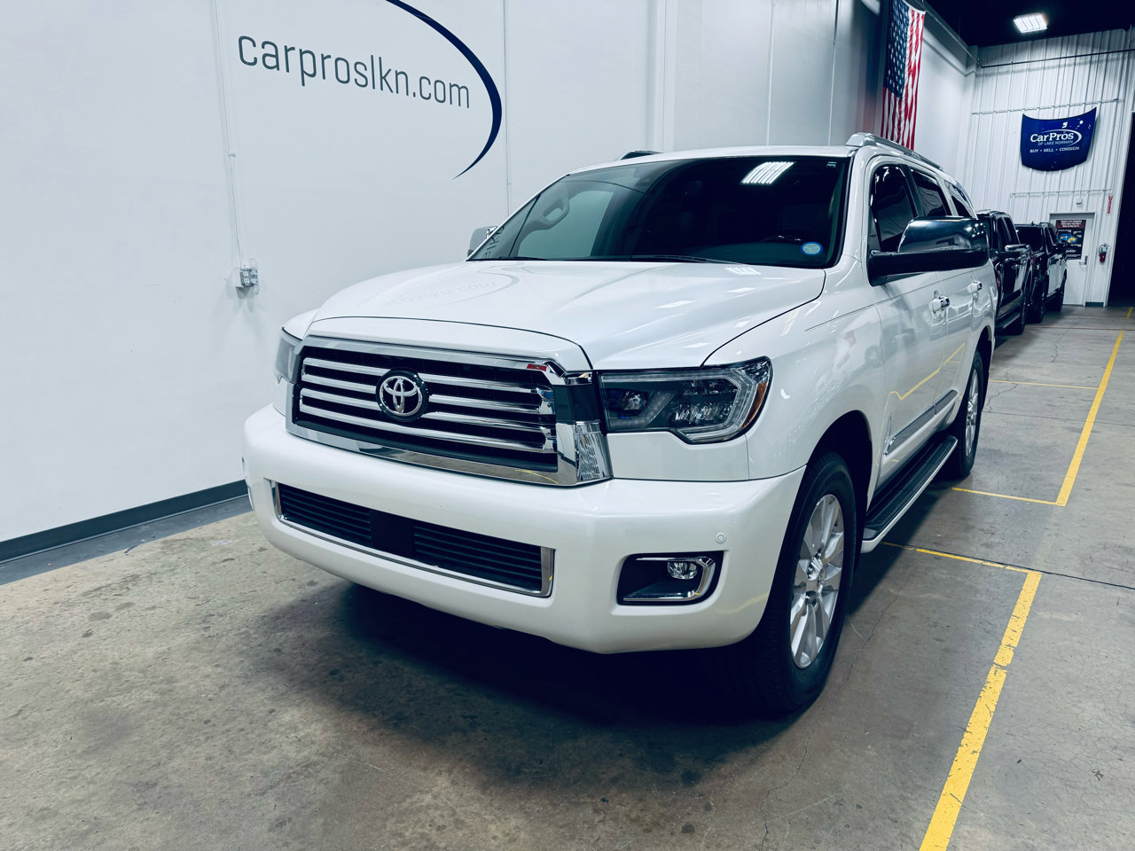 Used 2020 Toyota Sequoia Platinum image 3