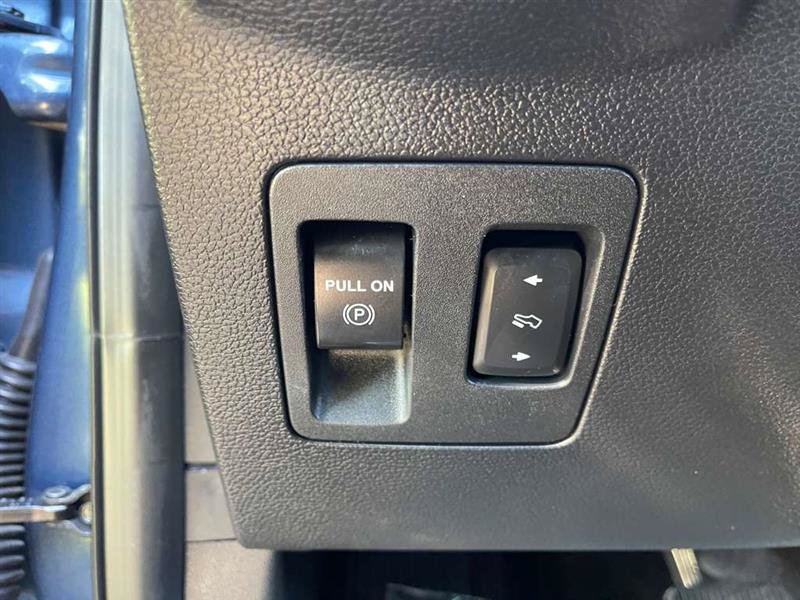 Used 2018 Ford Expedition Limited w/ Equipment Group 302A AWD/4WD image 26