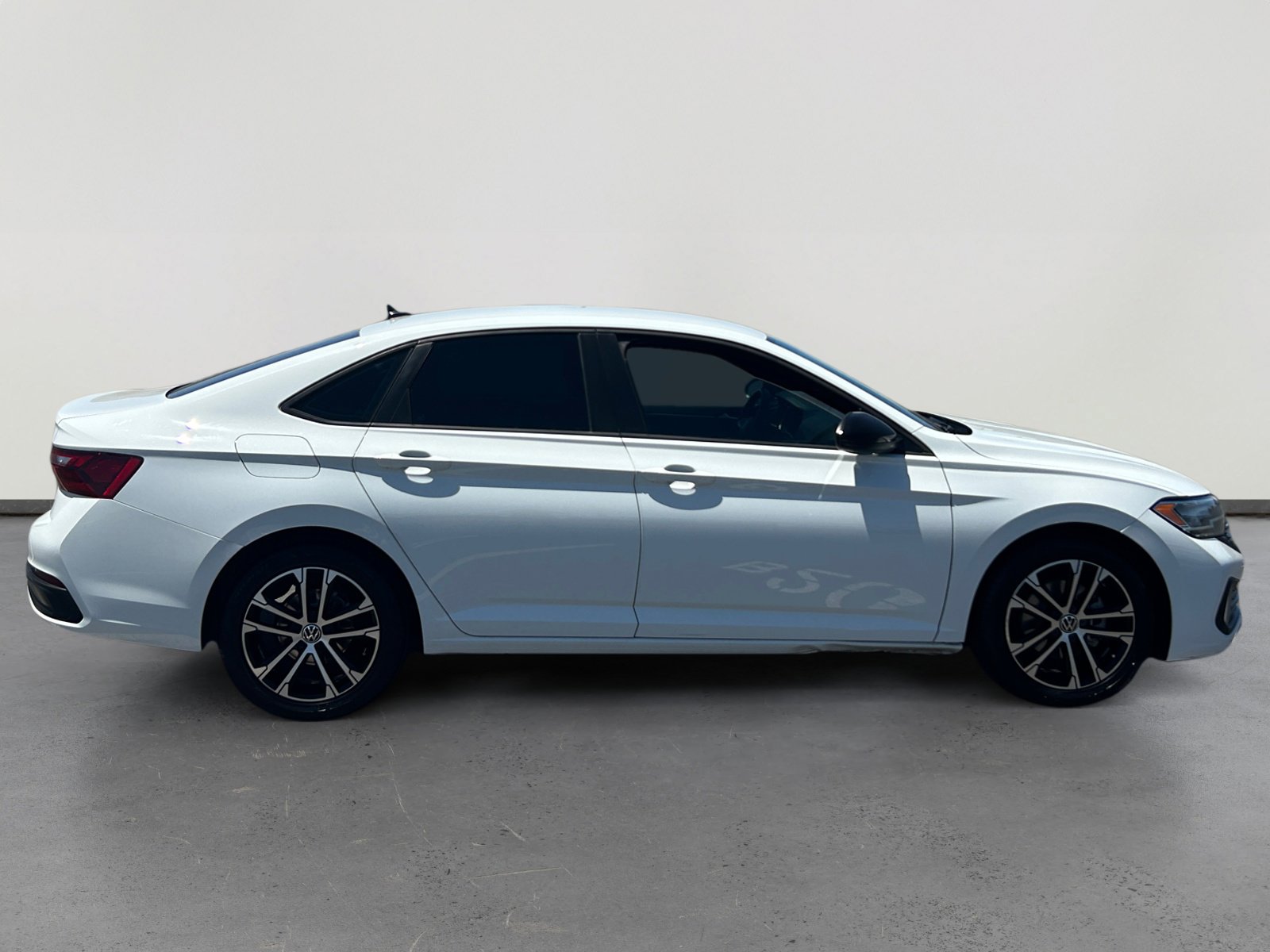 Used 2022 Volkswagen Jetta Sport FWD image 6