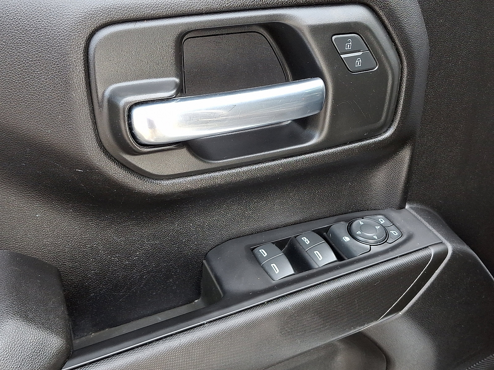 Used 2023 Chevrolet Silverado 1500 W/T w/ WT Value Package AWD/4WD image 12