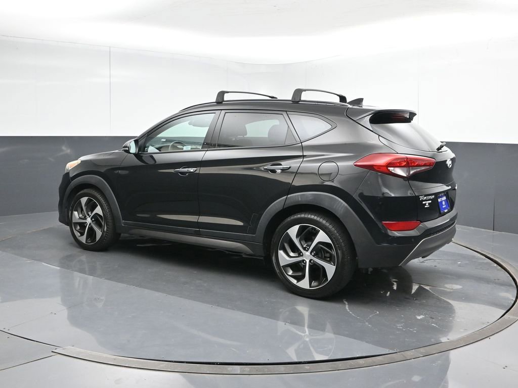 Used 2016 Hyundai Tucson Limited w/ Option Group 03 FWD image 3