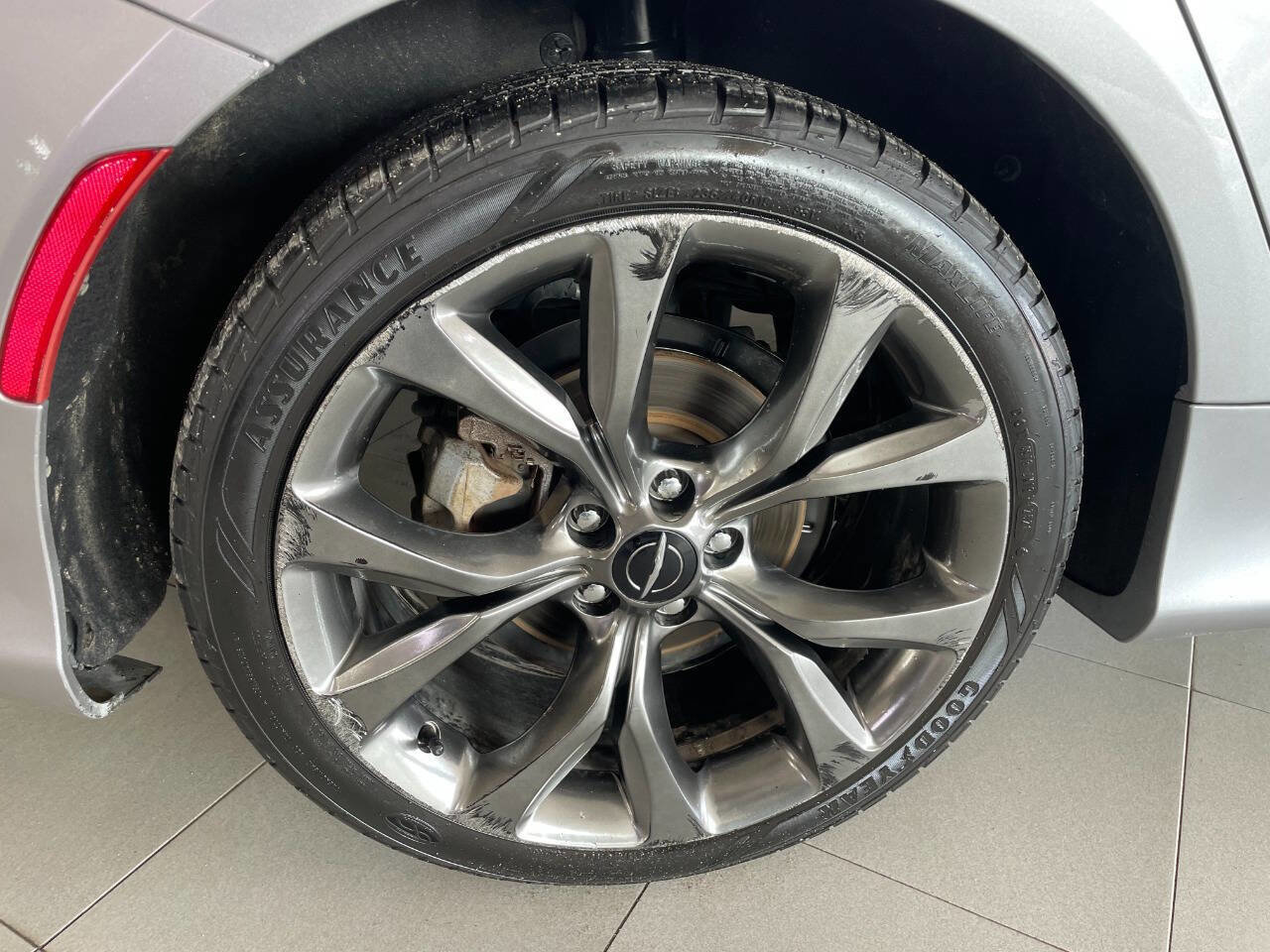 Used 2015 Chrysler 200 S w/ Navigation & Sound Group I image 11