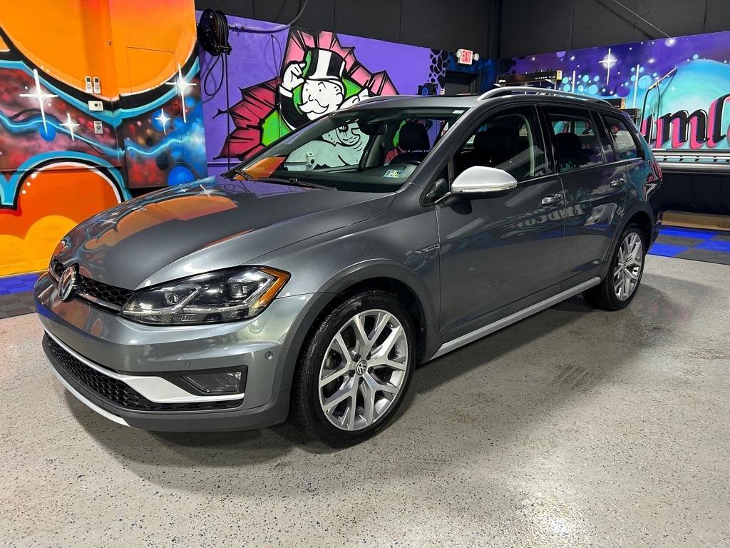 Used 2018 Volkswagen Golf Alltrack SEL image 1