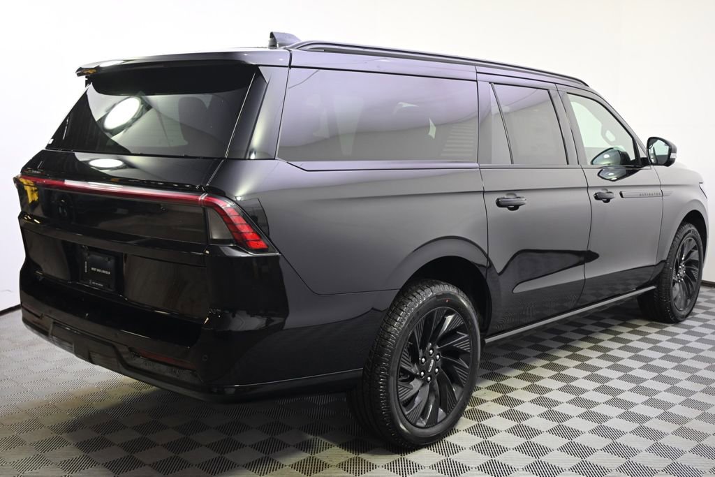 New 2026 Lincoln Navigator L Reserve w/ Jet Appearance Package image 7