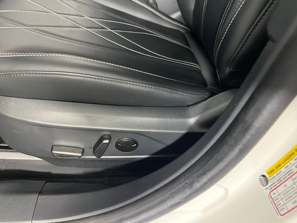 Used 2024 Ford Mustang Mach-E Select image 22