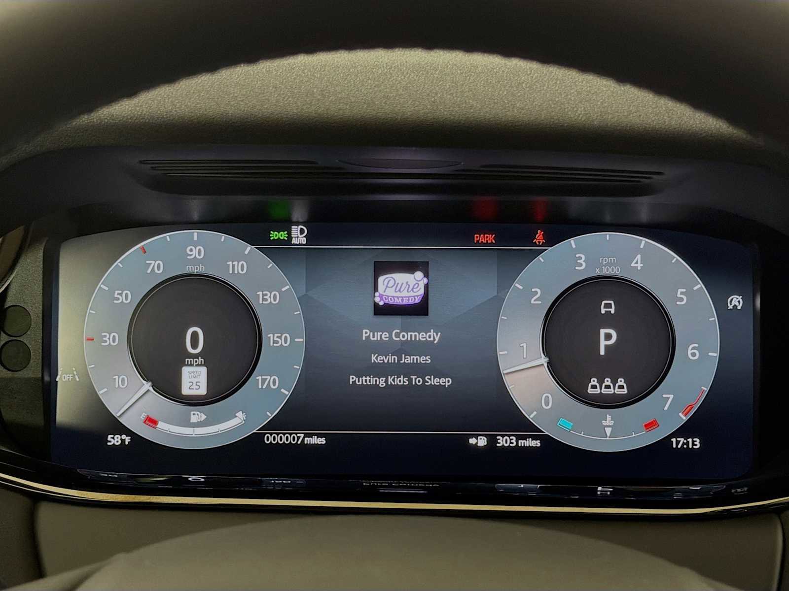 New 2026 Land Rover Range Rover Evoque Dynamic SE AWD/4WD image 13