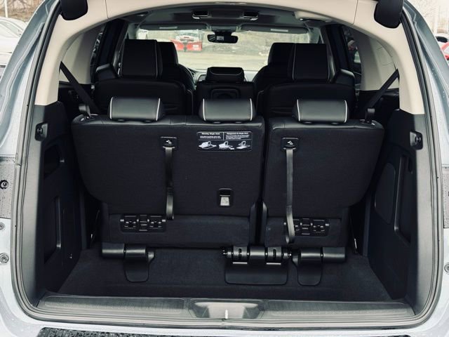 New 2026 Honda Odyssey Touring image 11