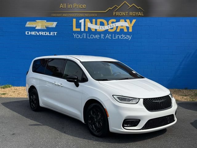 Used 2024 Chrysler Pacifica Limited