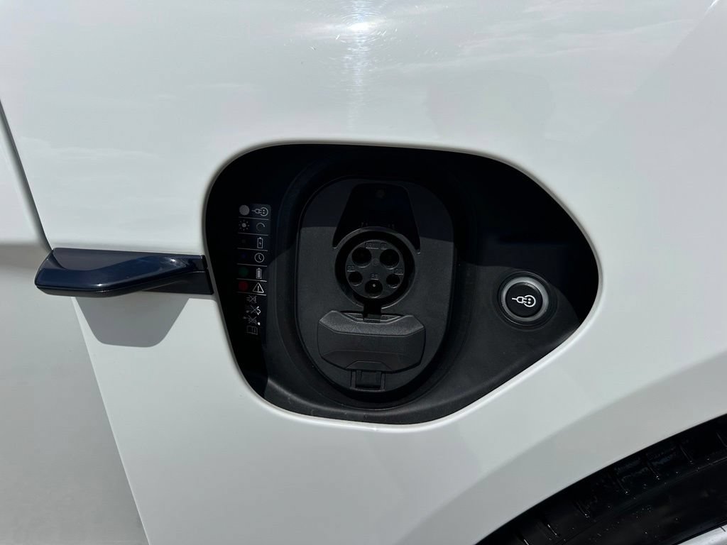 Certified 2022 Porsche Taycan Turbo S AWD/4WD image 47