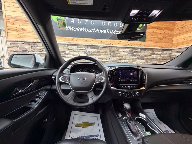 Used 2023 Chevrolet Traverse RS AWD/4WD image 11