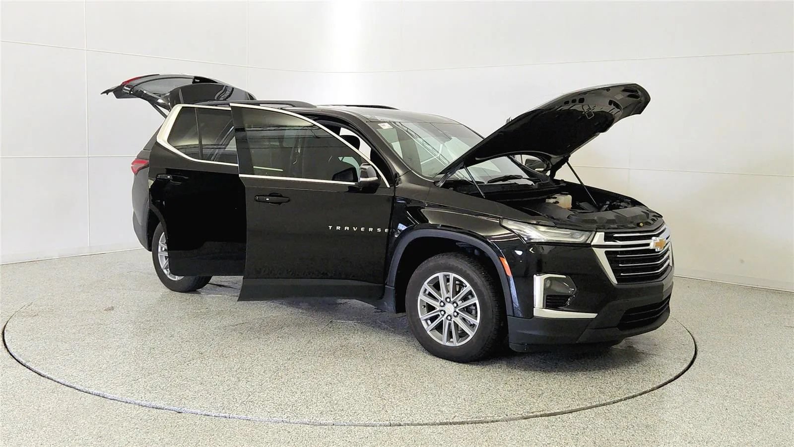 Used 2023 Chevrolet Traverse LT FWD image 10