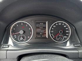 Used 2013 Volkswagen Tiguan S image 11