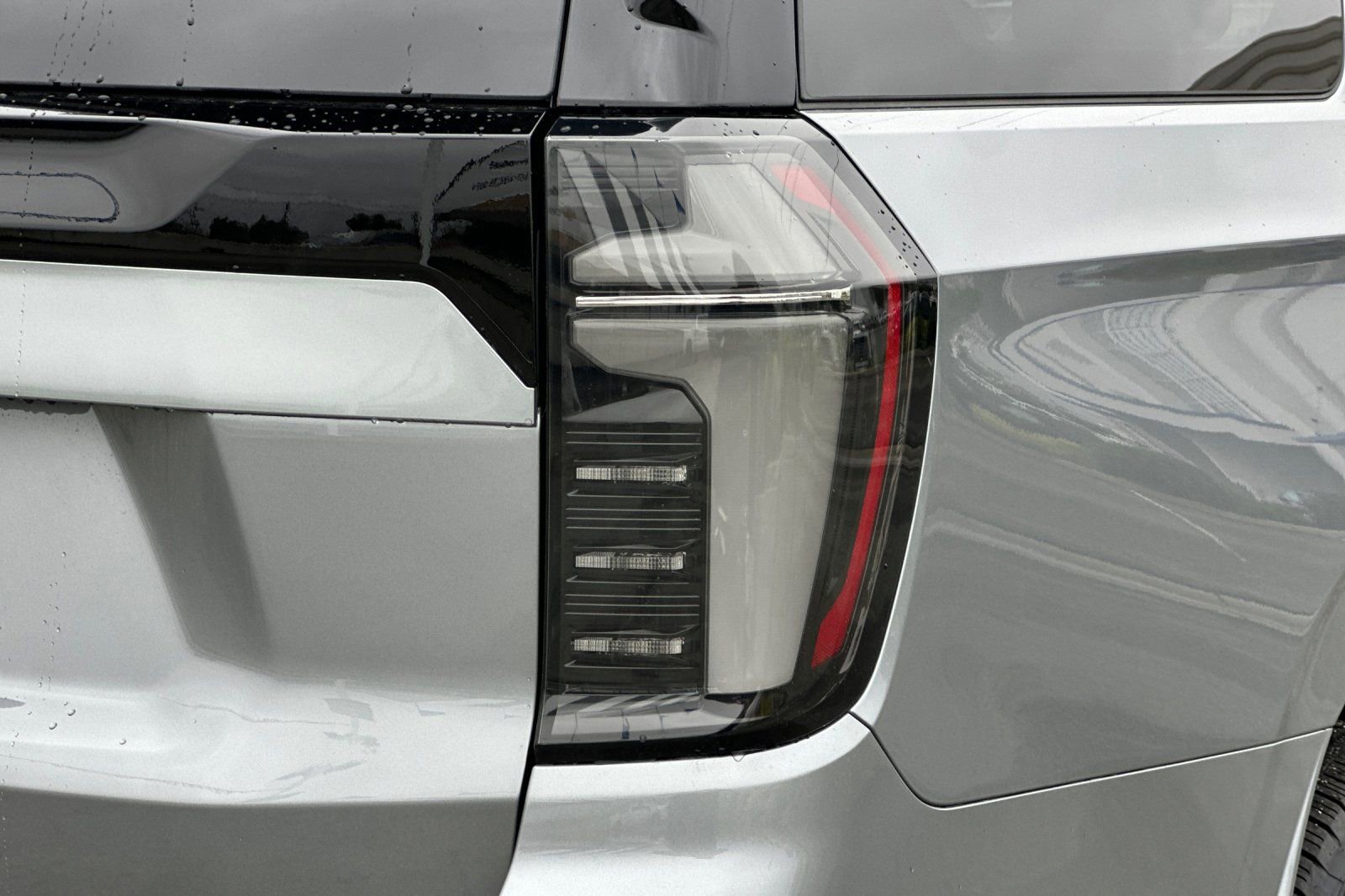 New 2026 Chevrolet Suburban Premier w/ Sun And Tow Package AWD/4WD image 34