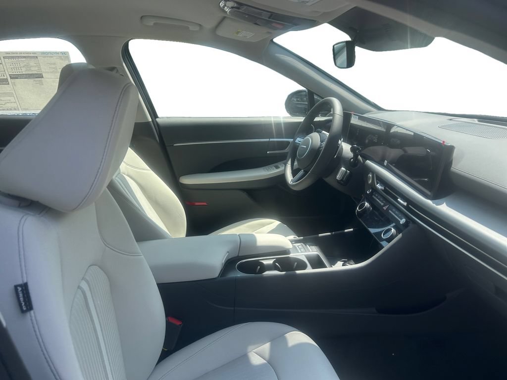 New 2026 Hyundai Sonata SEL FWD image 15