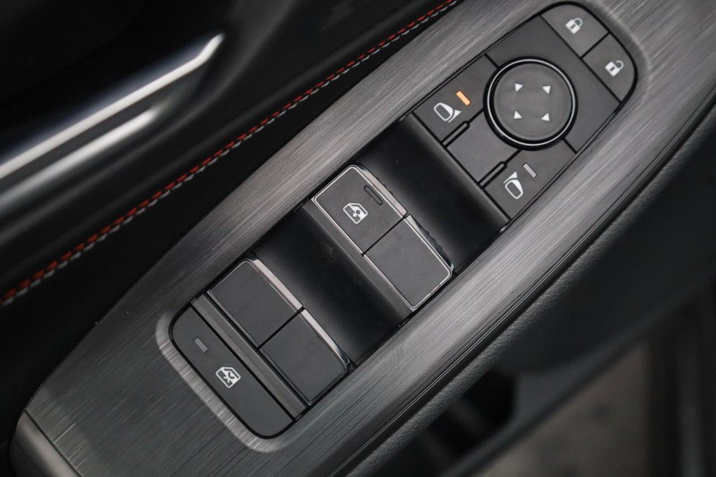New 2026 Nissan Sentra SR w/ SR Premium Package FWD image 11