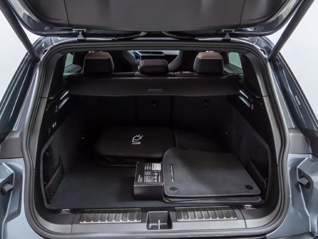 New 2026 Porsche Cayenne Electric AWD/4WD image 30