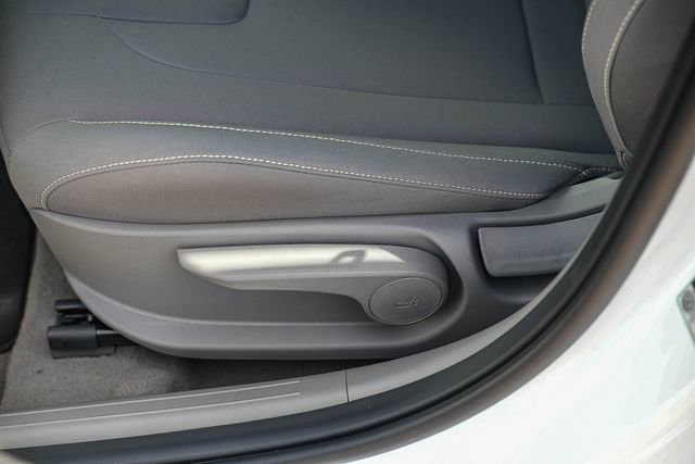 New 2026 Hyundai Elantra Sport FWD image 24