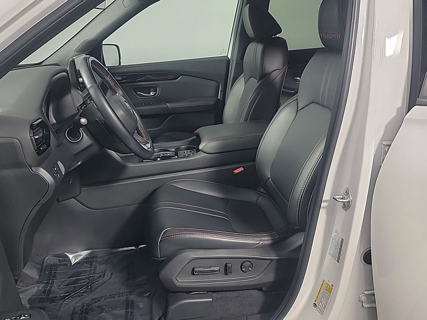 Certified 2023 Honda Pilot TrailSport image 19