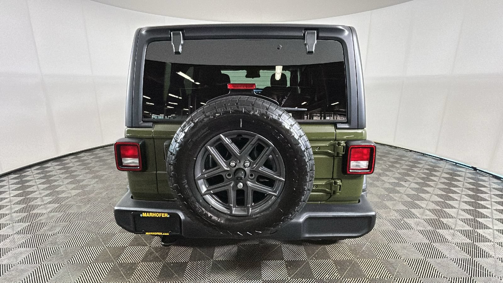 Used 2024 Jeep Wrangler Unlimited Sport AWD/4WD image 4